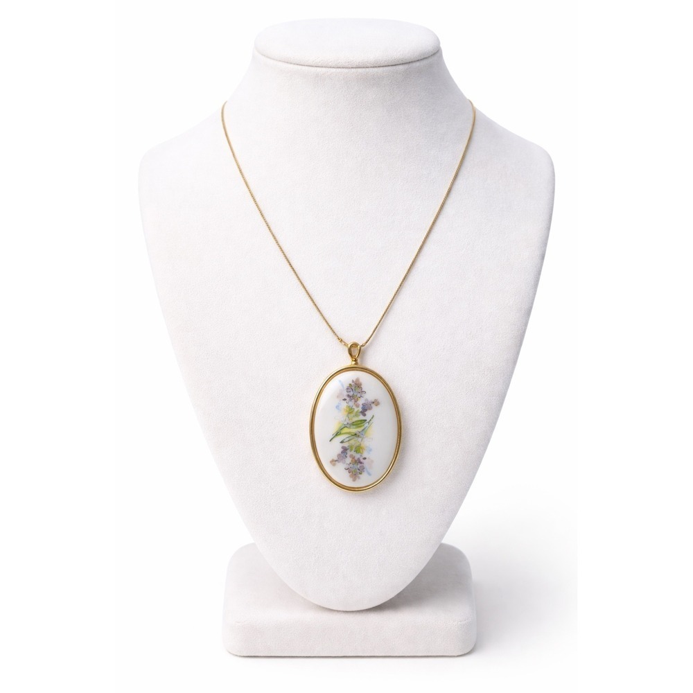 Vtg Gold Tone Oval Floral Painted Porcelain Style Pendant Necklace‎ Cottagecore